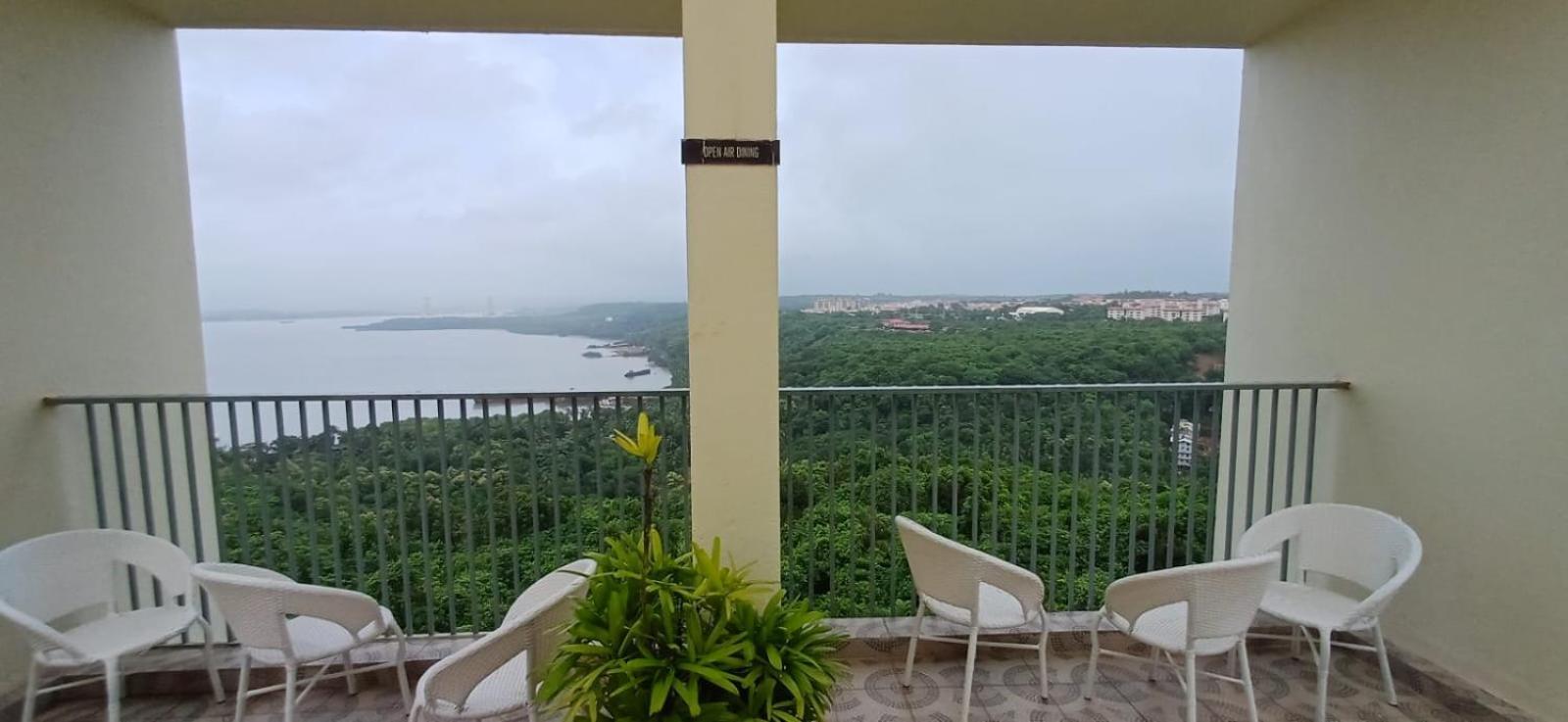 Good Stay 2Bhk Pool Apartment 10 Mins From Dabolim Airport Goa 102 Consua Exterior foto